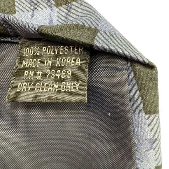 Looney Tunes Tazmanian Devil Fishing Tie 1996 Polyester Blue Plaid Work - Picture 4 of 5